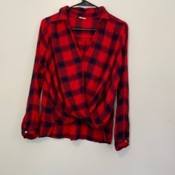 Hollister Red Black Buffalo Plaid Long Sleeve Flannel 100% Viscose Medium